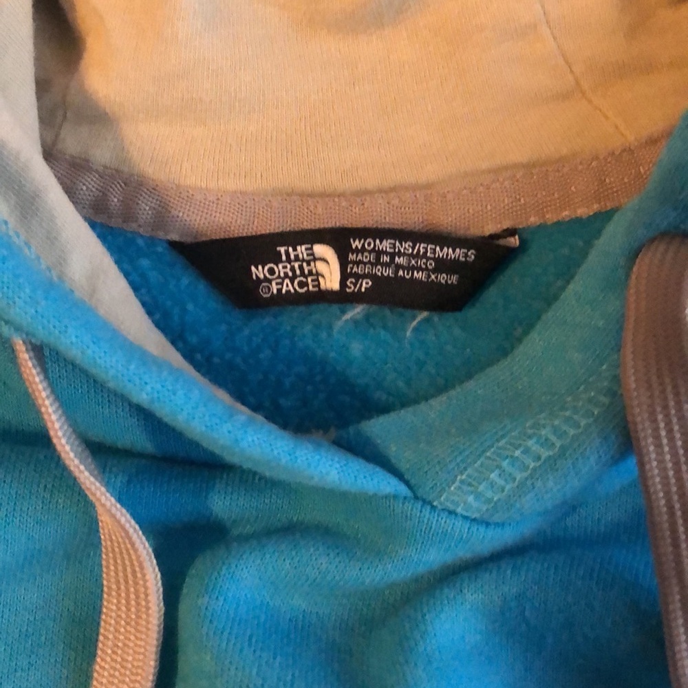 North face women’s hoodie - Picture 5 of 5